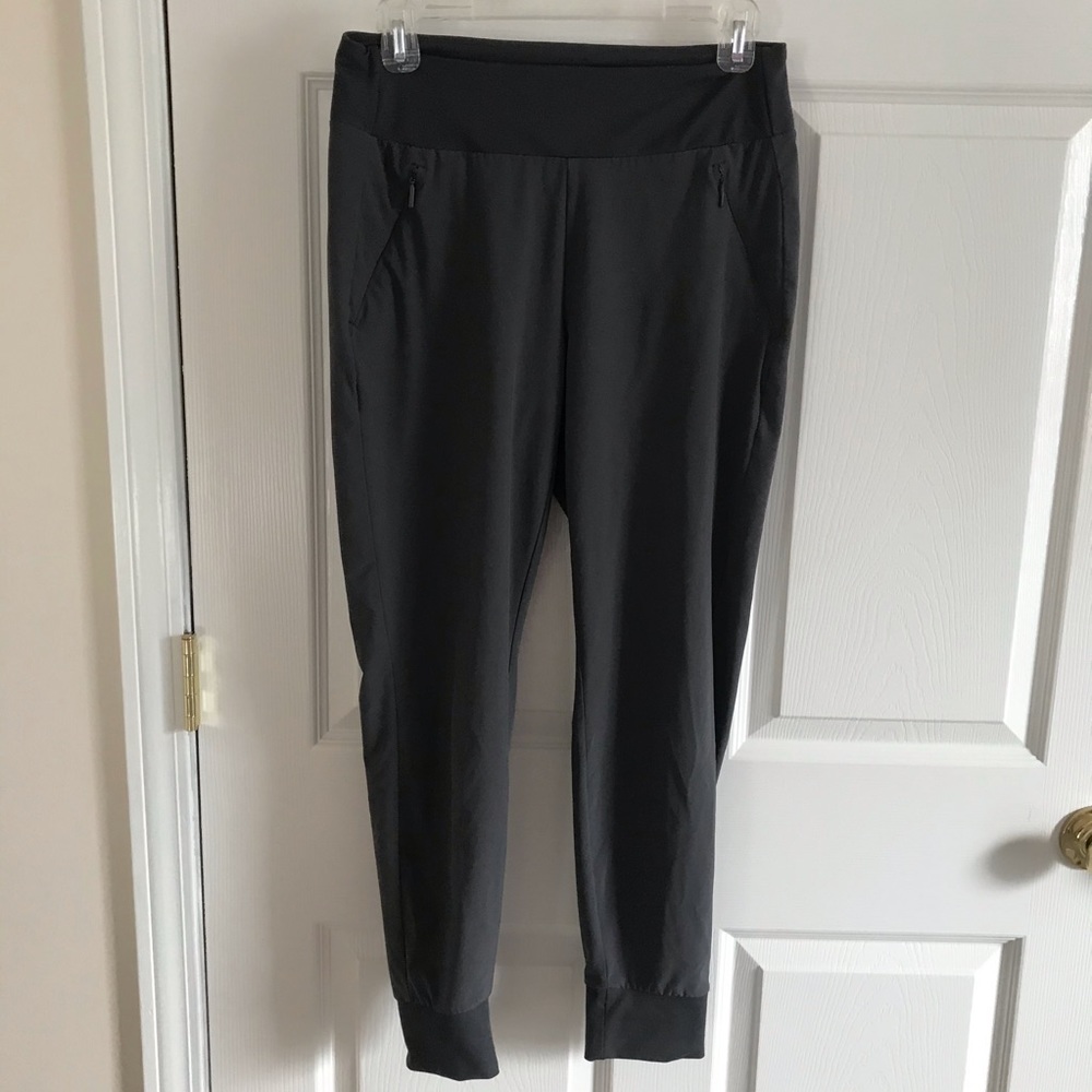 Athleta Soho Jogger Pant in Grey